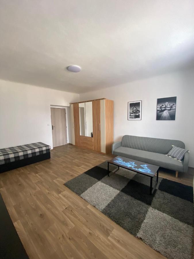 Cerna Ruze - Apartman 3 Пльзень Экстерьер фото