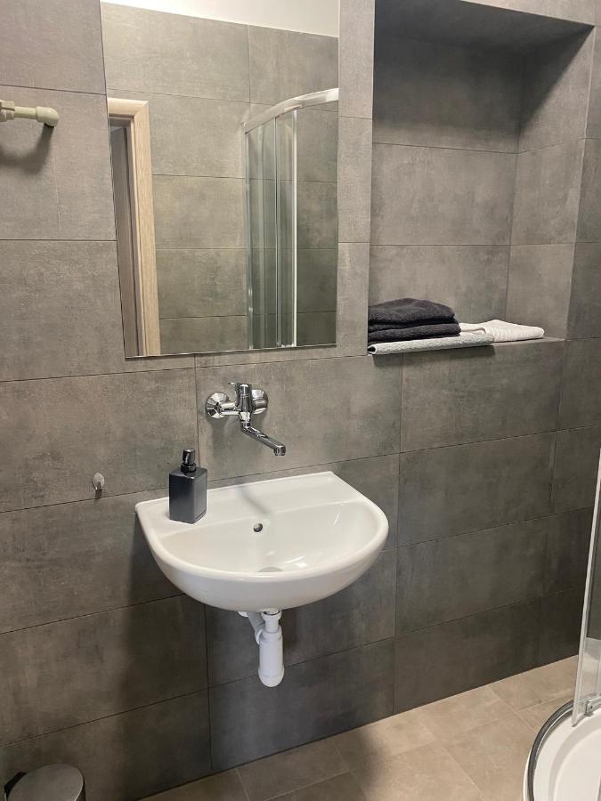 Cerna Ruze - Apartman 3 Пльзень Экстерьер фото