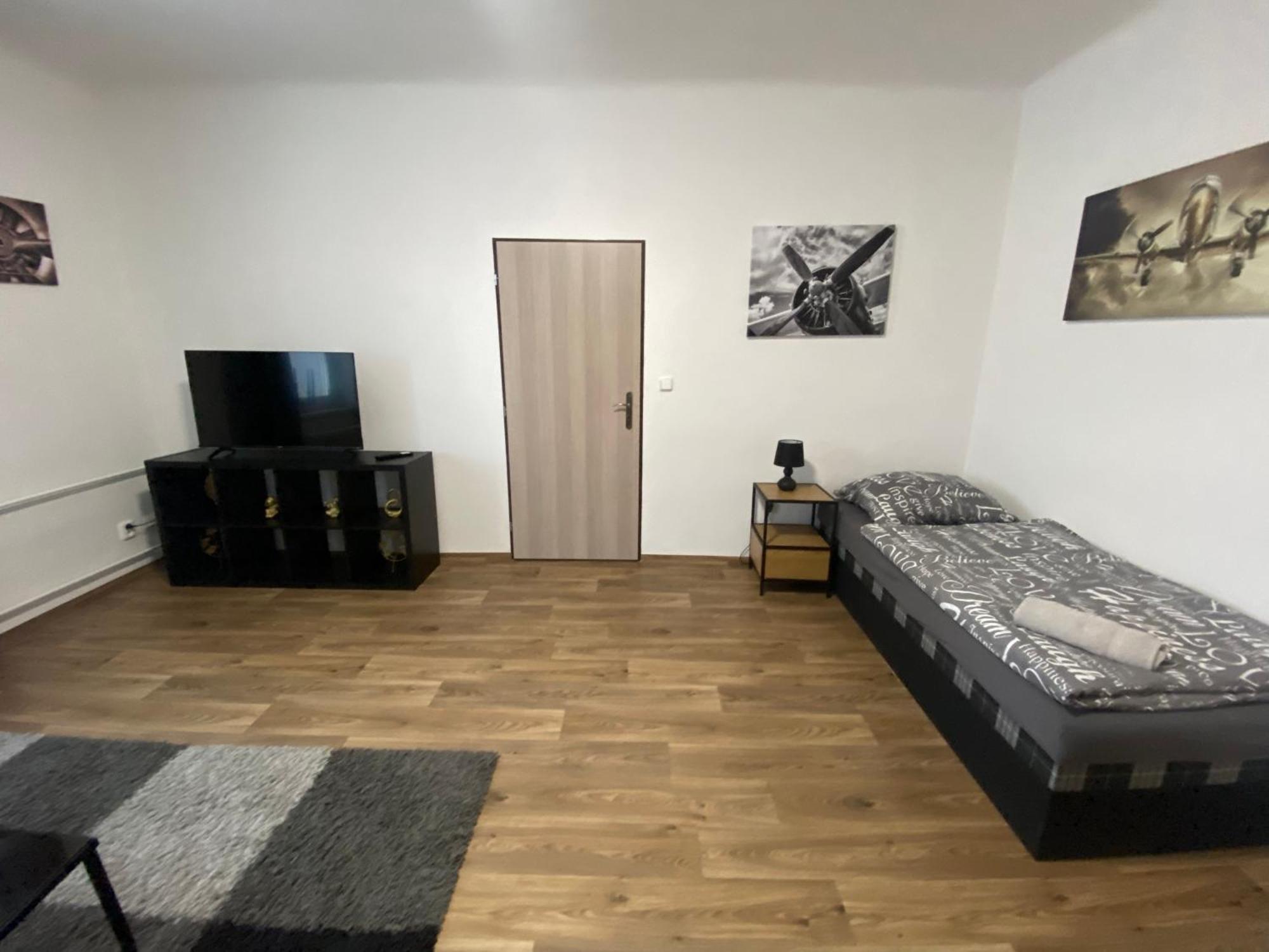 Cerna Ruze - Apartman 3 Пльзень Экстерьер фото