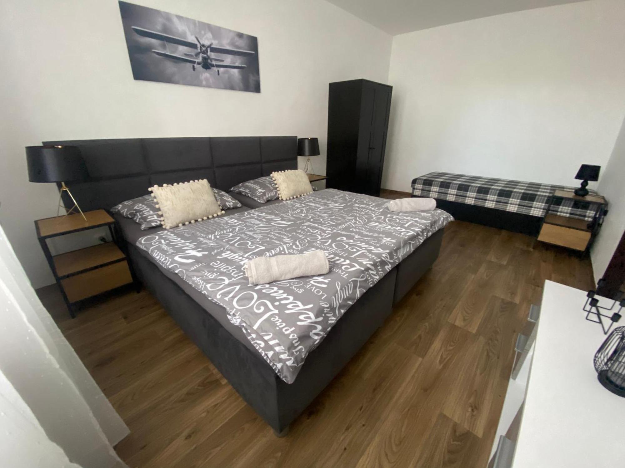Cerna Ruze - Apartman 3 Пльзень Экстерьер фото